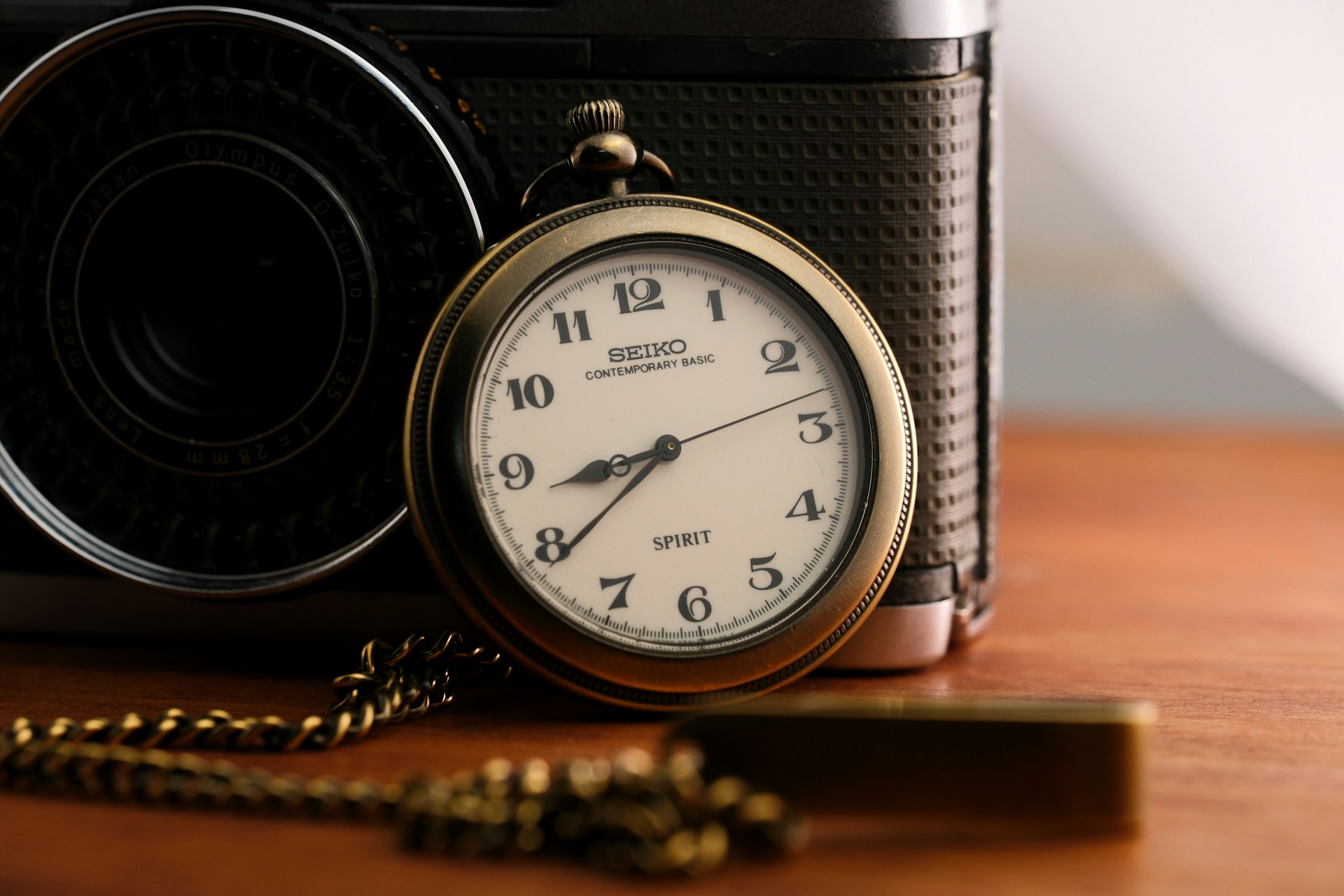 Menangis Menonton 'Interstellar': Bahwa Cinta Adalah Satu-satunya Entitas yang Menembus Ruang dan Waktu